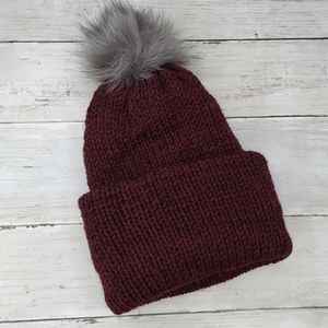 Ladies red gradient winter hat